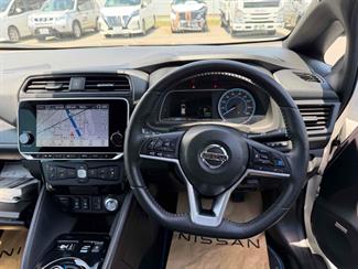 2021 Nissan Leaf - Thumbnail