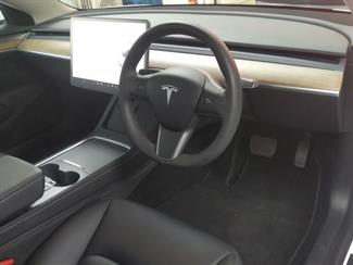 2022 Tesla Model 3 - Thumbnail