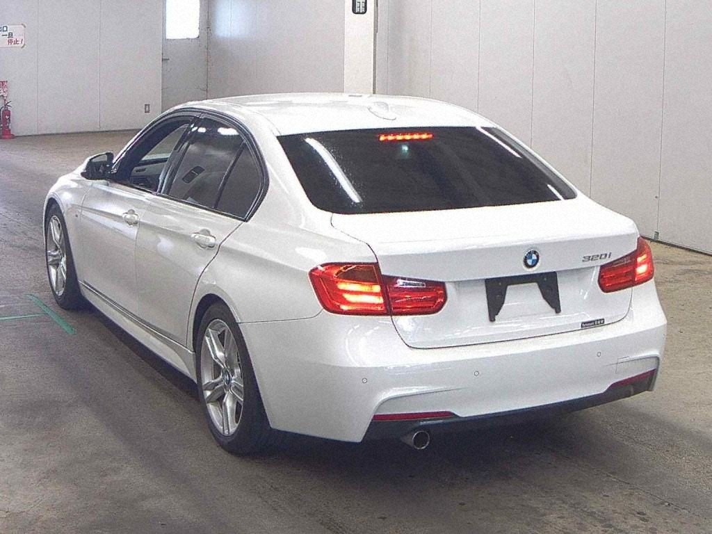 2015 BMW 320i
