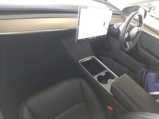 2024 Tesla Model Y - Thumbnail