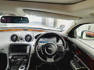 2013 Jaguar XJ - Thumbnail