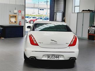 2013 Jaguar XJ - Thumbnail