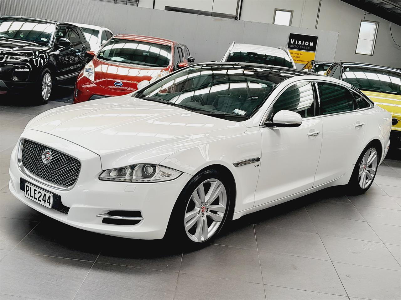 2013 Jaguar XJ