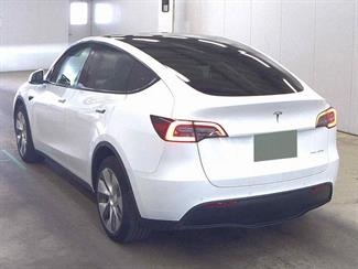 2024 Tesla Model Y - Thumbnail