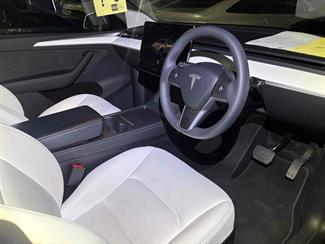 2024 Tesla Model Y - Thumbnail