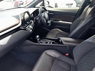 2019 Toyota C-HR - Thumbnail