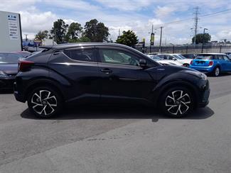 2019 Toyota C-HR - Thumbnail