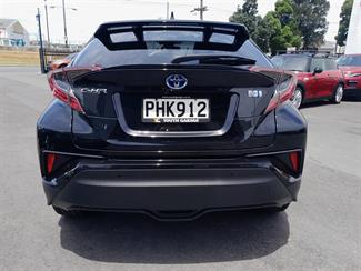 2019 Toyota C-HR - Thumbnail
