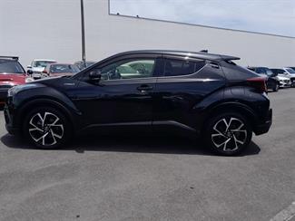 2019 Toyota C-HR - Thumbnail