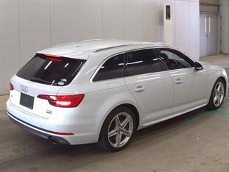 2017 Audi A4 - Thumbnail