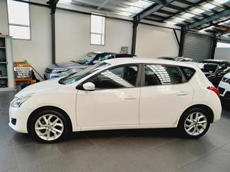 2015 Nissan Pulsar - Thumbnail