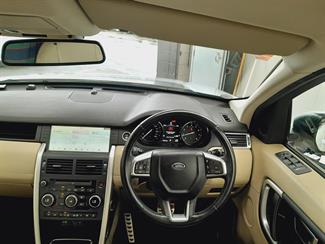 2017 Land Rover Discovery Sport - Thumbnail