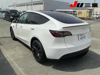 2023 Tesla Model Y - Thumbnail