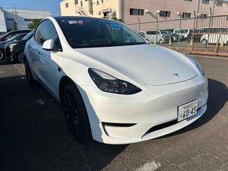 2023 Tesla Model Y - Thumbnail