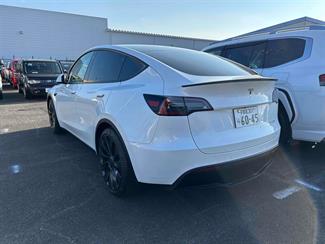2023 Tesla Model Y - Thumbnail