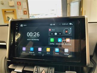 2019 Toyota RAV4 - Thumbnail