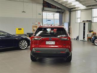 2019 Toyota RAV4 - Thumbnail