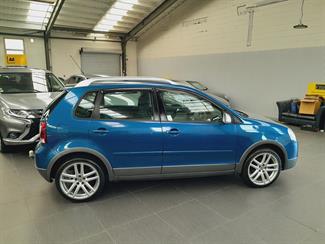2008 Volkswagen Cross Polo - Thumbnail