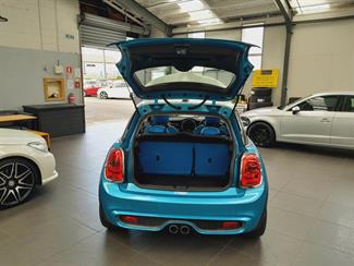 2015 Mini Cooper - Thumbnail