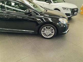 2015 Suzuki Kizashi - Thumbnail