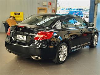 2015 Suzuki Kizashi - Thumbnail