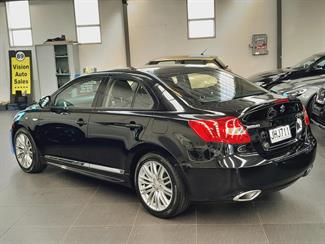 2015 Suzuki Kizashi - Thumbnail