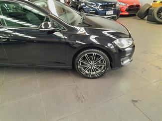 2013 Volkswagen Golf - Thumbnail