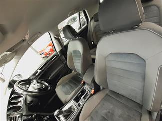 2013 Volkswagen Golf - Thumbnail