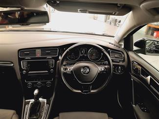 2013 Volkswagen Golf - Thumbnail