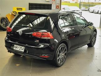 2013 Volkswagen Golf - Thumbnail