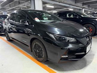 2022 Nissan Leaf - Thumbnail