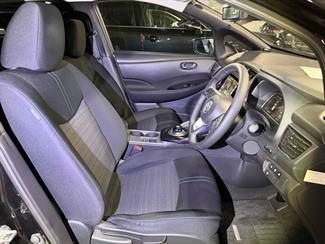 2022 Nissan Leaf - Thumbnail