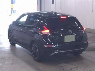 2022 Nissan Leaf - Thumbnail