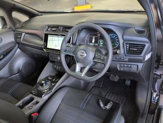 2022 Nissan Leaf - Thumbnail