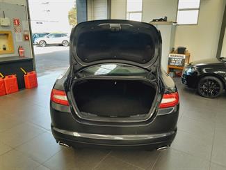 2013 Jaguar XF - Thumbnail