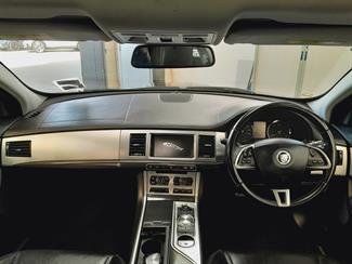 2013 Jaguar XF - Thumbnail