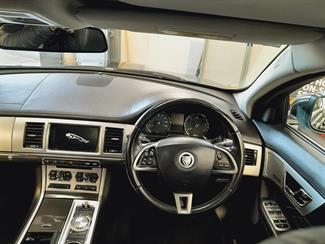2013 Jaguar XF - Thumbnail