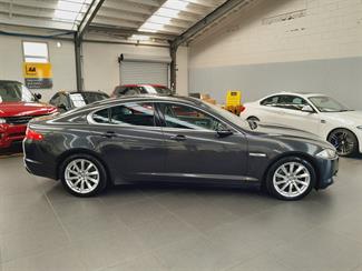 2013 Jaguar XF - Thumbnail