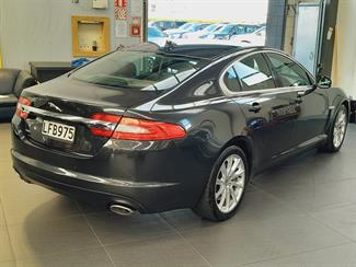 2013 Jaguar XF - Thumbnail