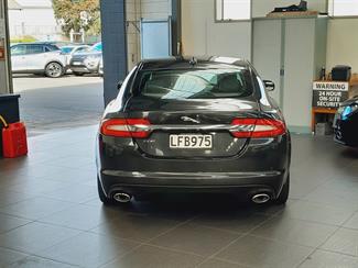2013 Jaguar XF - Thumbnail