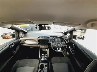 2022 Nissan Leaf - Thumbnail