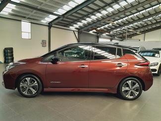 2022 Nissan Leaf - Thumbnail