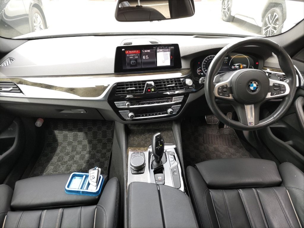 2020 BMW 523i