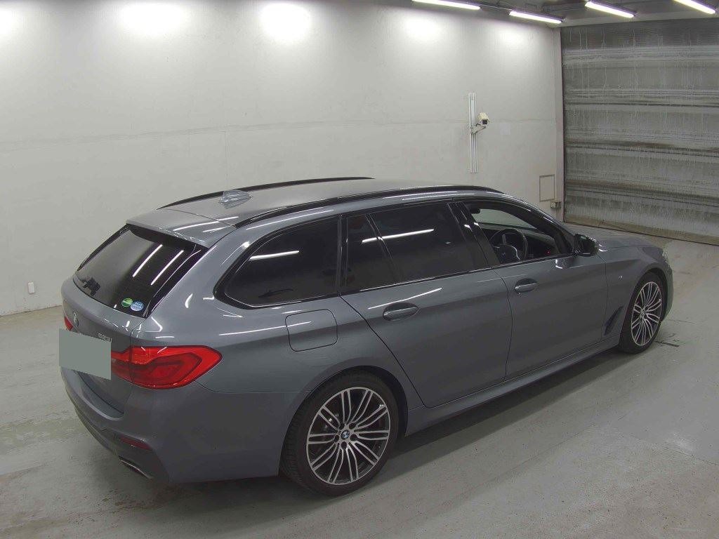 2020 BMW 523i