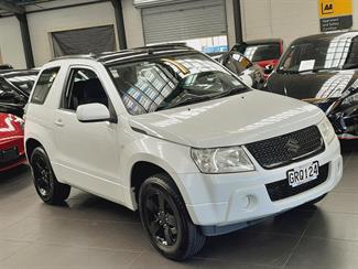 2013 Suzuki Grand Vitara - Thumbnail