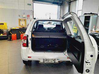 2013 Suzuki Grand Vitara - Thumbnail