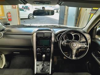 2013 Suzuki Grand Vitara - Thumbnail