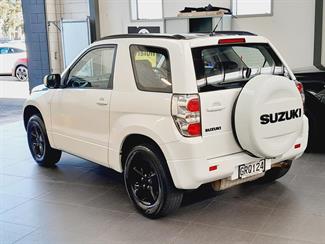 2013 Suzuki Grand Vitara - Thumbnail
