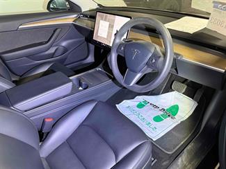 2021 Tesla Model 3 - Thumbnail