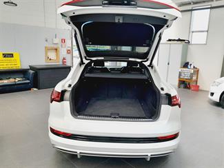 2021 Audi E-tron - Thumbnail